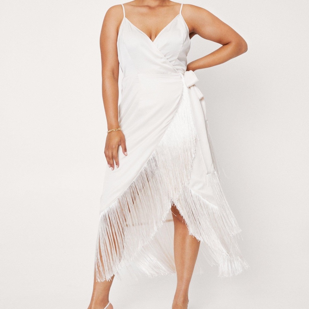Nasty Gal - Plus Size Fringe Trim Satin Midi Dress 22